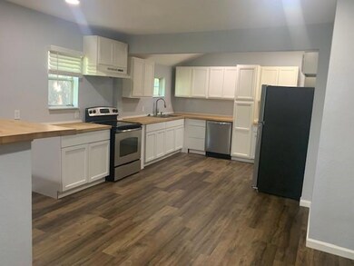 2517 W Walker St, Denison, TX 75020 - photo 5