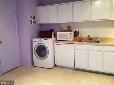 7L Dennison Dr unit L, East Windsor, NJ 08520 - photo 3