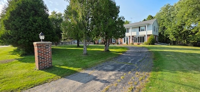 866 E Pioneer Rd, Mequon, WI 53097 - photo 2