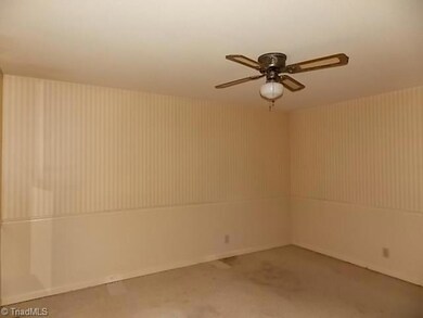 4334 Earnhardt Rd, Asheboro, NC 27205 - photo 7