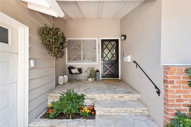 22014 Providencia St, Woodland Hills, CA 91364 - photo 3