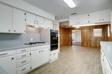 207 County Road 3597, Boyd, TX 76023 - photo 7