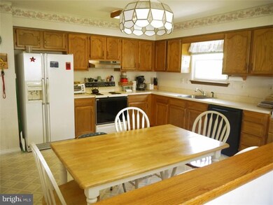 902 Lincoln Rd, Mullica Hill, NJ 08062 - photo 6