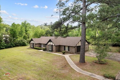 2801 2801 S Florence, Kilgore, TX 75662 - photo 2