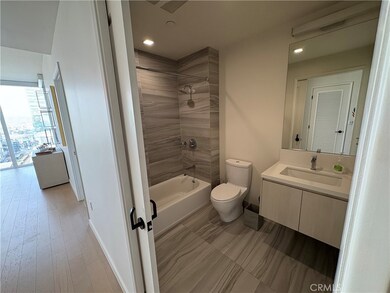TEN50 unit 1801, Los Angeles, CA 90015 - photo 4