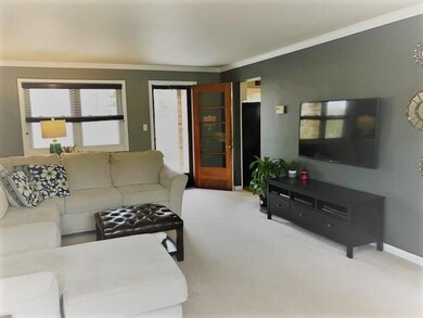 Extra large living room with access to the backyar