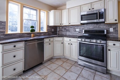 11 Devonshire Ct, Middletown, NJ 07748 - photo 5