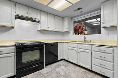 1401 Casa Vereda Way, Redding, CA 96003 - photo 6