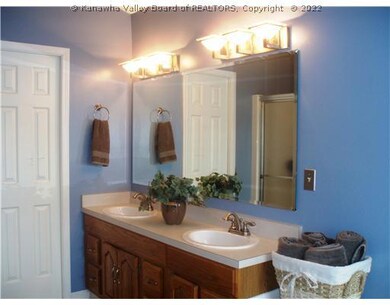 Master Bath/Spa.