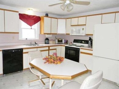 930 S Main St, Bellingham, MA 02019 - photo 6