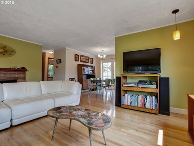 Living Room/Dining Room
