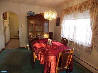 204 Hazel Ave, Folsom, PA 19033 - photo 5