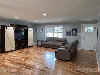 410 Chestnut Ln, Statesville, NC 28625 - photo 6