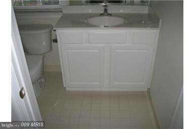 13835 Gullane Dr unit 83, Woodbridge, VA 22191 - photo 3