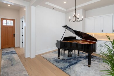 2077 NW Lobinie Ct, Bend, OR 97703 - photo 5