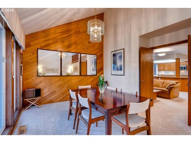 8725 SW Pacer Ct, Beaverton, OR 97008 - photo 6