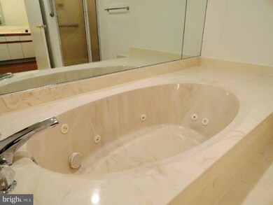 3041 Fallstaff Rd unit 506D, Baltimore, MD 21209 - photo 2