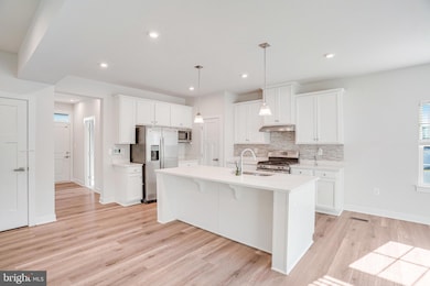 484 Bridgepoint Dr, Fredericksburg, VA 22405 - photo 2