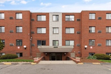 900 Governors Dr unit 8, Winthrop, MA 02152 - photo 3