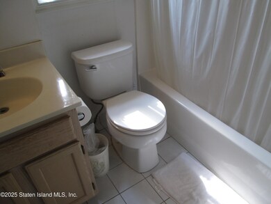 355 Ilyssa Way, Staten Island, NY 10312 - photo 6