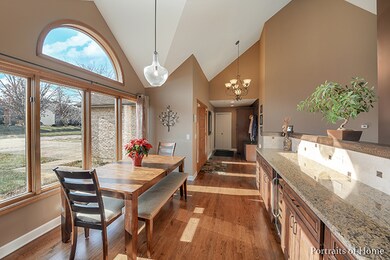 721 Young Ave unit 1, Batavia, IL 60510 - photo 3