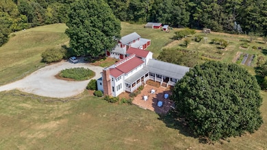 1501 Meadow Ln, Madison, GA 30650 - photo 3