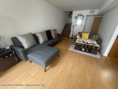 39 Country Dr E unit A, Staten Island, NY 10314 - photo 4