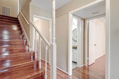 10309 Briar Forest Dr unit 33, Houston, TX 77042 - photo 2