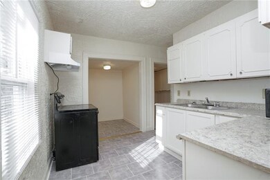 5610 Brooklyn Ave, Kansas City, MO 64130 - photo 4