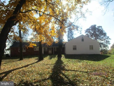 21386 Potomac View Rd, Sterling, VA 20164 - photo 2