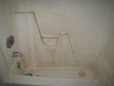 251 Baltimore St, Longview, WA 98632 - photo 7