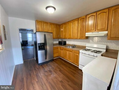 3027 Weikel St, Philadelphia, PA 19134 - photo 7