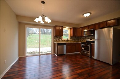 1304 E 35th Ct, Des Moines, IA 50317 - photo 5