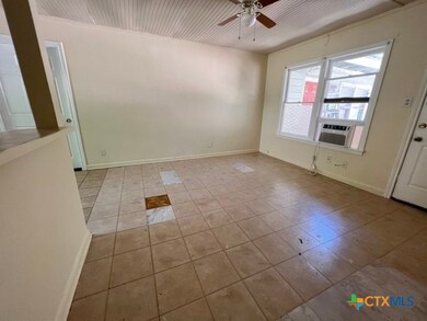 443 Lindsey St unit 443, San Marcos, TX 78666 - photo 6