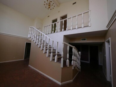 301 E Hutchinson St, Beeville, TX 78102 - photo 5