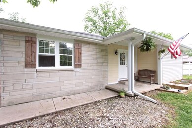 3579 E Sumner Lake Dr, Anderson, IN 46012 - photo 5