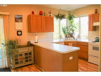 3007 Periwinkle St, Forest Grove, OR 97116 - photo 5