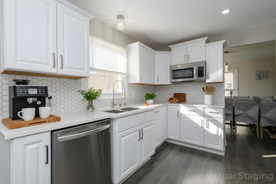 2811 Comanche Ct S, Waukesha, WI 53188 - photo 4