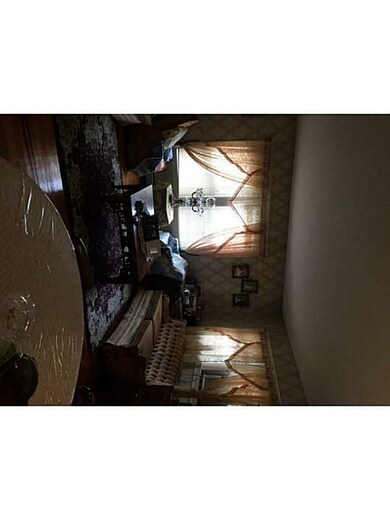 92 Darlingdale Ave, Pawtucket, RI 02861 - photo 5