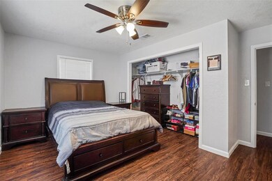 1219 Tanglewood Dr, Cleburne, TX 76033 - photo 5