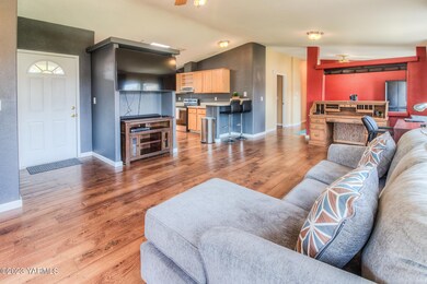 2 Great Open Concept Floor Plan