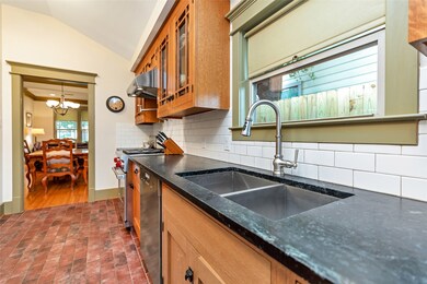 1124 Wakefield Dr, Houston, TX 77018 - photo 6