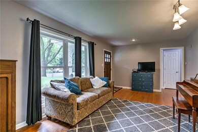 5326 Flint St, Shawnee, KS 66203 - photo 6