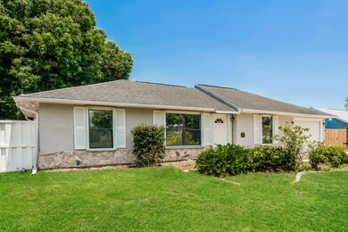 017-photo-front-view-13788125