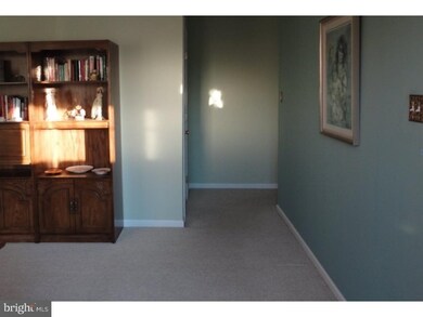 307 Jefferson Ct, Royersford, PA 19468 - photo 3