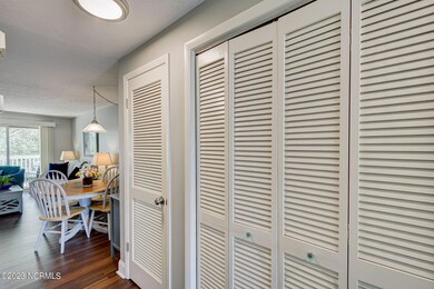 5-web-or-mls-2303B Surfrider Circle-105
