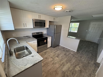 302 Colonia Ln E, Nokomis, FL 34275 - photo 5