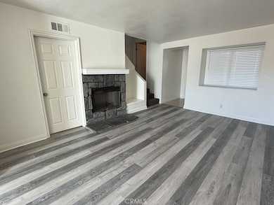 20157 Carlisle Rd unit C, Apple Valley, CA 92307 - photo 4