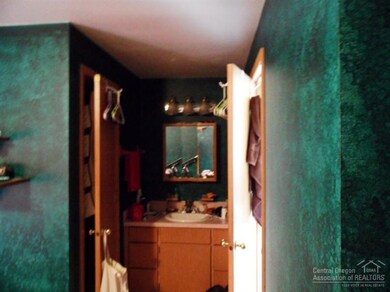 1351 SW 16th St, Redmond, OR 97756 - photo 7