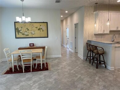 Dining Rm/Breakfast Bar